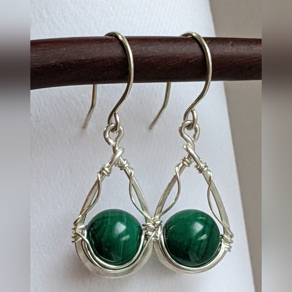 Elegant Sterling Silver Malachite Gemstone Earrings - Picture 12 of 14